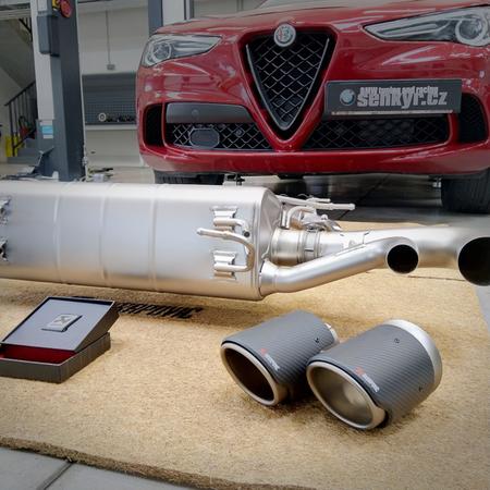 Alfa Romeo Stelvio Quadrifoglio - elektronicky řízený...