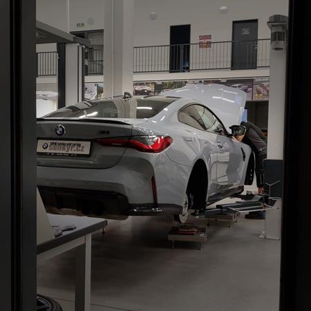 Montáž výškově stavitelných pružin KW na nové BMW M4 Competition G82.
Tolik oblíbený produkt z továrny...