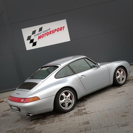 Dnes mimojiné i Porsche 993 S a sportovní výfuk...