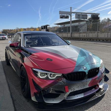 M4 GT4 Masterpiece Design a dnešní rollout - díky...