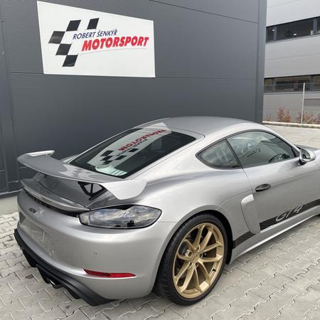 Porsche Cayman 718 GT4 a celopolep transparentní samohojící...