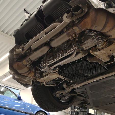 Porsche 911 Turbo S (992)
•••
Instalace...