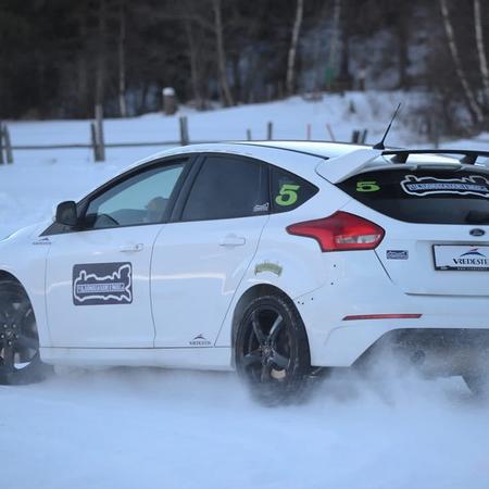 Snowdriving Experience 2022 ☀️❄️ - den č.12🏁
Firemní termín...