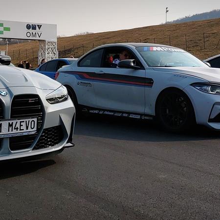 BMW ///M Day včera, v pátek 18.3. na autodromu v Mostě.
•••
Šenkýř...