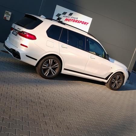 Instalace laděného výfukového systému dÄHLer do BMW X7 M 50i.
Jediný...