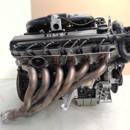 Motor M20B25 do E30 325i pro @bmw_kovalcik.
•••
Kompletní renovace je hotová, zbývá už jen nainstalovat do...
