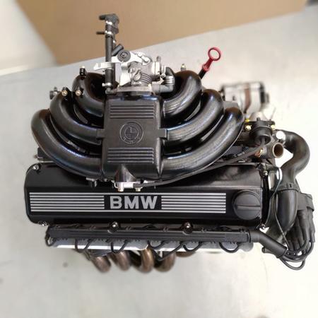 Motor M20B25 do E30 325i pro @bmw_kovalcik.
•••
Kompletní...