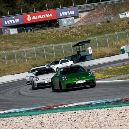 Porsche 992 corner” na trackday akci Šenkýř Motorsport v Brně...