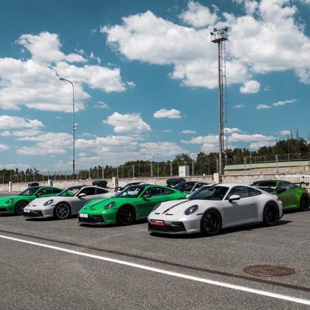 Porsche 992 corner” na trackday akci Šenkýř Motorsport v Brně...