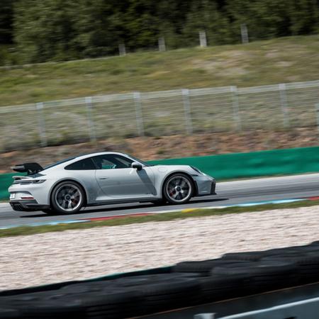 Porsche 992 corner” na trackday akci Šenkýř Motorsport v Brně...