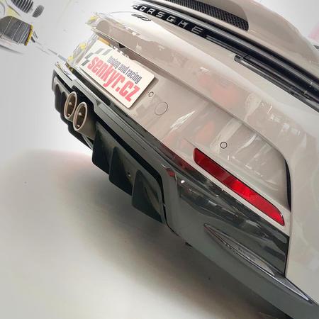 Instalace Akrapovič Slip-On Race Line do Porsche 911 GT3 (992)...