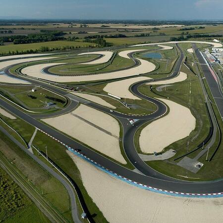 Na Slovakiaring Trackday 25.8. jsme měli i dron a díky němu i...