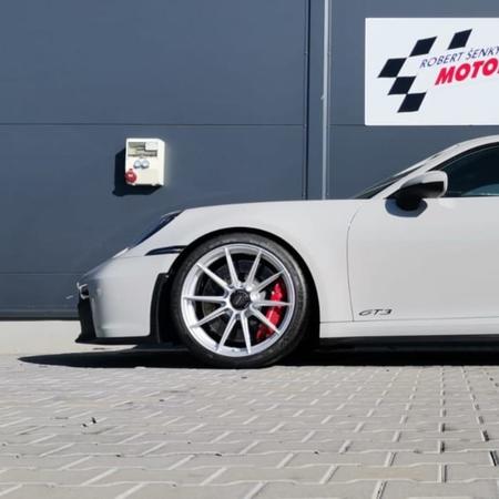 Kovaná kola pro 911 GT3 (992) exkluzivně u nás v Šenkýř Motorsport....