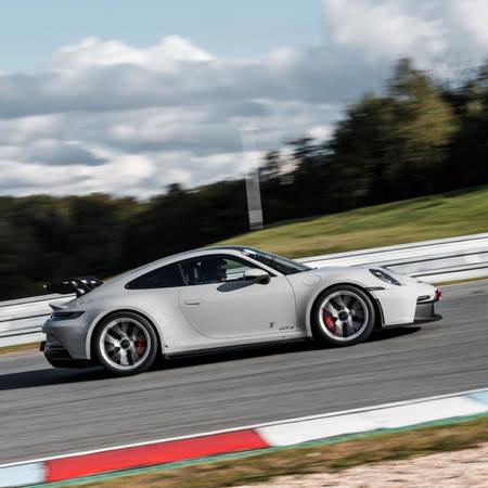 Na Automotodrom Brno Exclusive Trackday akci ve středu 12.10.2022...