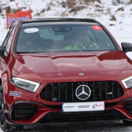 Snowdriving Experience 2023 ☀️❄️
Den 6 je u konce, skupiny @mercedeszlin...