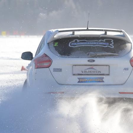 Jako tradičně organizujeme i tuto zimu náš oblíbený “Snowdriving...