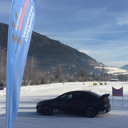 Jako tradičně organizujeme i tuto zimu náš oblíbený “Snowdriving...