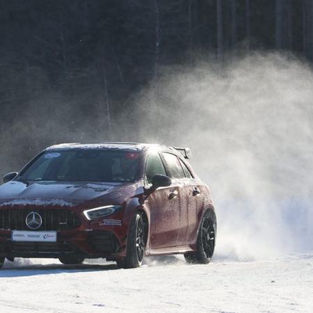 Snowdriving Experience 2023 ☀️❄️
Den 9 je za námi a další dvě...