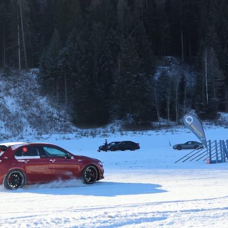 Snowdriving Experience 2023 ☀️❄️
Den 9 je za námi a další dvě...