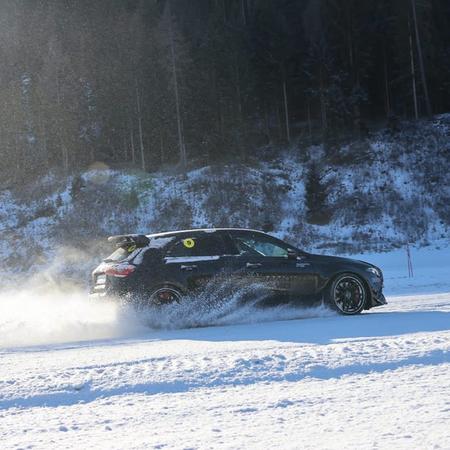 Snowdriving Experience 2023 ☀️❄️
Den 9 je za námi a další dvě...