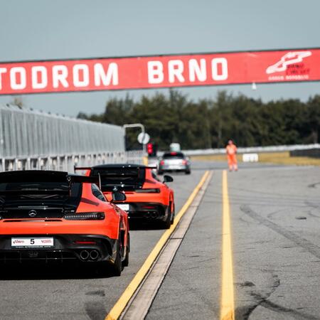 Byl to další skvělý rok!
A my z Šenkýř Motorsport vám za...
