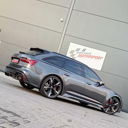 Instalace výfuku Akrapovič Evolution Line (Titanium) do Audi...