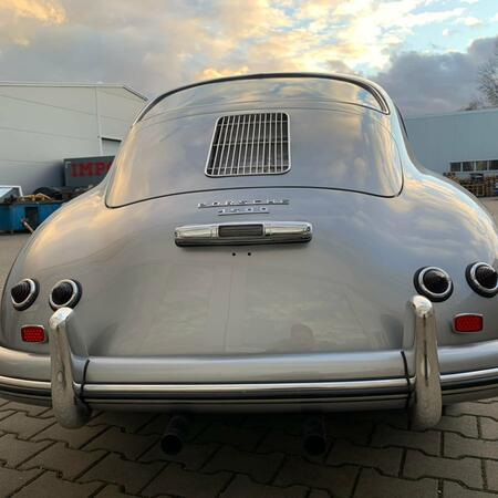 Porsche 356 PRE-A Continental (1955) Ojedinělý kus mezi přihlášenými...