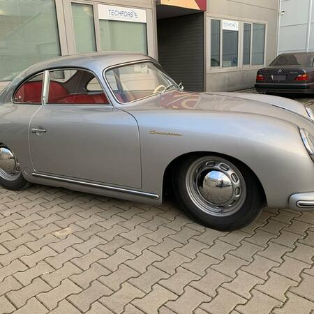 Porsche 356 PRE-A Continental (1955) Ojedinělý kus mezi přihlášenými...