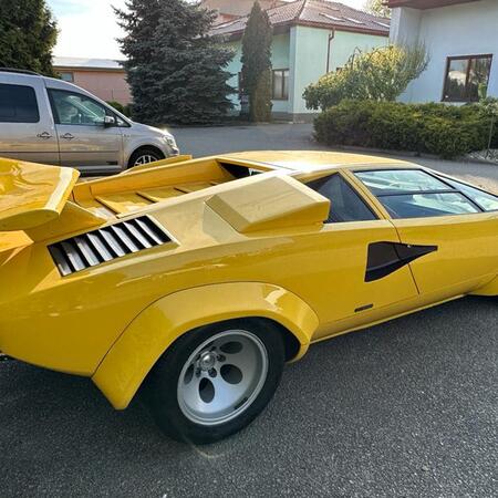 Lamborghini Countach LP400S Automotodrom Brno Youngtimer &...