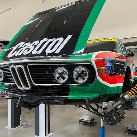 BMW E9 3,0l CSL v přípravě na: Automotodrom Brno Youngtimer &...