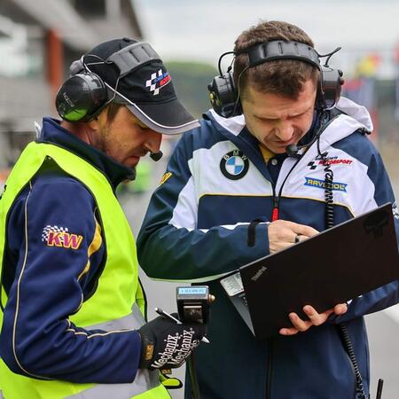 Těžký 12h závod v extrémně náročných podmínkách tady ve Spa Francorchamps....