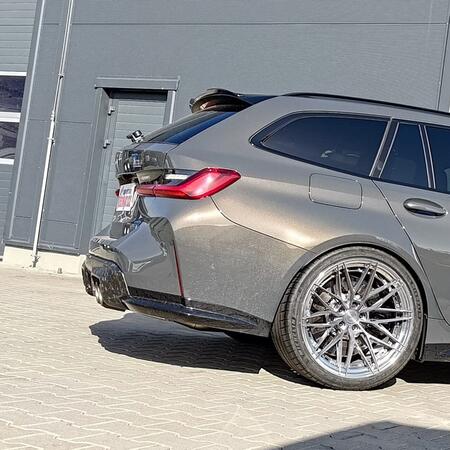 Další BMW M3 Touring si přijel pro svou porci individualizace.
Tento...