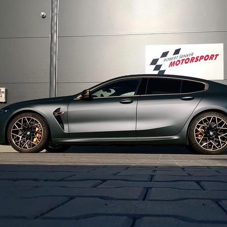 BMW M8 F92 Aurora Diamond Green a změna barvy z lesku na mat...