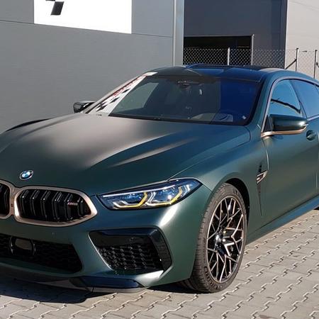 BMW M8 F92 Aurora Diamond Green a změna barvy z lesku na mat...