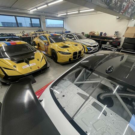 Závodní Lamborghini, Porsche, BMW, Aston Martin, Jaguar,...