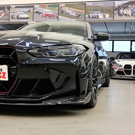 Montáž sportovních pružin KW HAS do sedanu BMW M3 CS. U těchto...