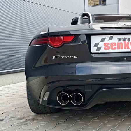 5-litrový Jaguar F-Type R z doby před-OPF-kové od nás dostal...