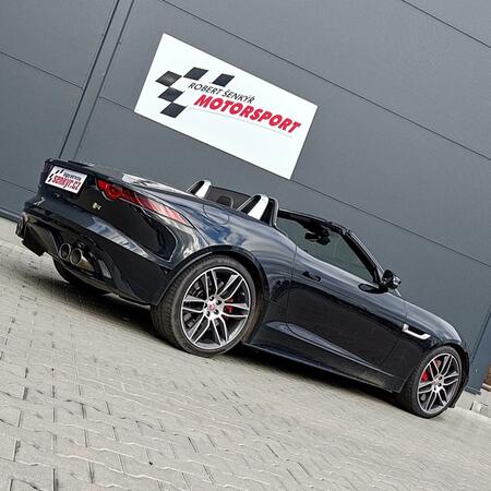 5-litrový Jaguar F-Type R z doby před-OPF-kové od nás dostal...