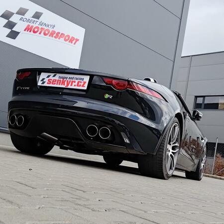5-litrový Jaguar F-Type R z doby před-OPF-kové od nás dostal...