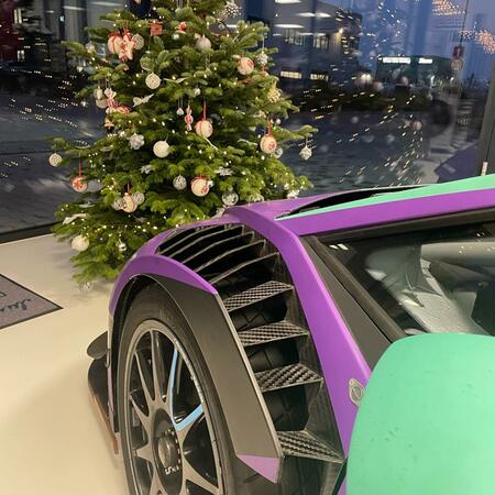 🎄 Vánoce v Šenkýř Motorsport 🎄 Přijeďte se podívat, máme...