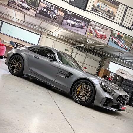 V další fázi úprav kupé Mercedes-AMG GT-R jsme se zaměřili...