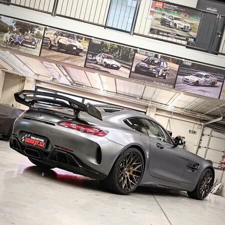 V další fázi úprav kupé Mercedes-AMG GT-R jsme se zaměřili...