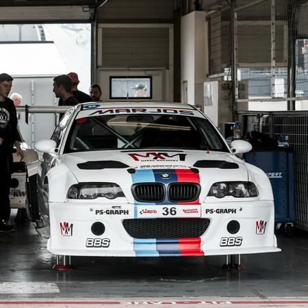 Poptávka po atraktivních závodních youngtimerech neustále...