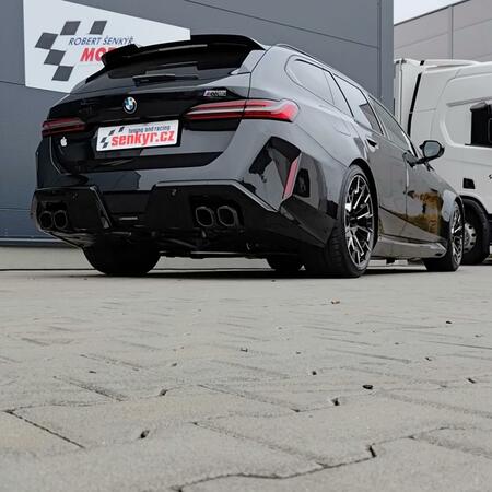 Montujeme sportovní výfuk Akrapovič Slip-On Line do nového...