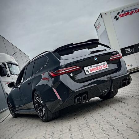 Montujeme sportovní výfuk Akrapovič Slip-On Line do nového...