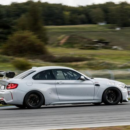 Velmi rychlých BMW M2 Trackday Evo (F87) vzniklo v Šenkýř...