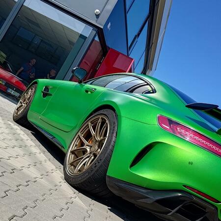 Na zakázku vyráběná kovaná kola BC Forged KZ05 pro Mercedes-AMG...