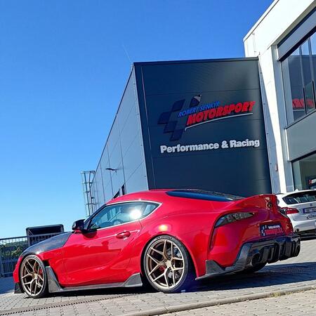 U krásného projektu Toyota Supra 3,0, který je velkým koníčkem...