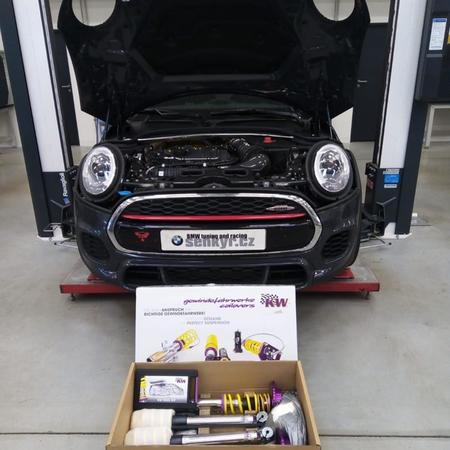 Mini John Cooper Works F56 a KW Clubsport s nastavovatelným horním...