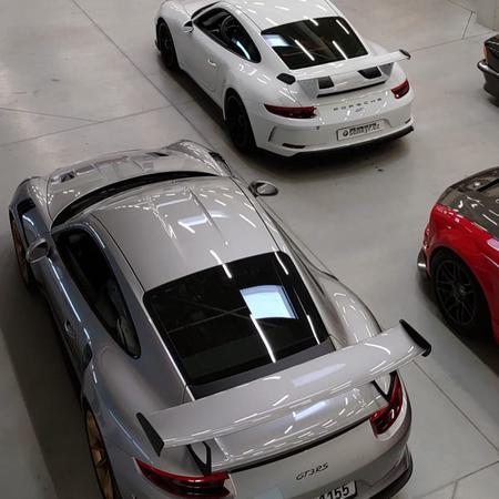 BMW a Porsche den v našem Performance & Racing Centru. •...